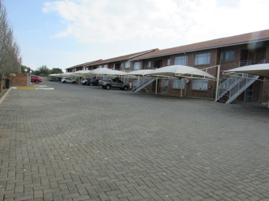 2 Bedroom Property for Sale in Pellissier Free State